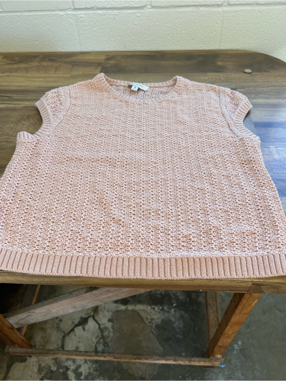 Banana Republic Blush Pink Sleeveless Crewneck Knit Top